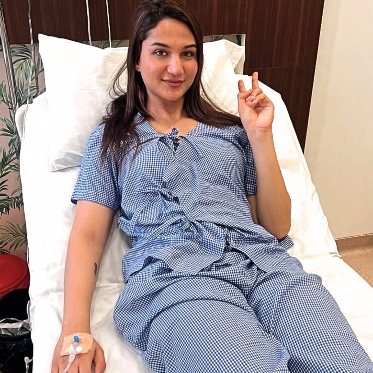 अनाया बांगड़ (Photo: Instagram @anayabangar)