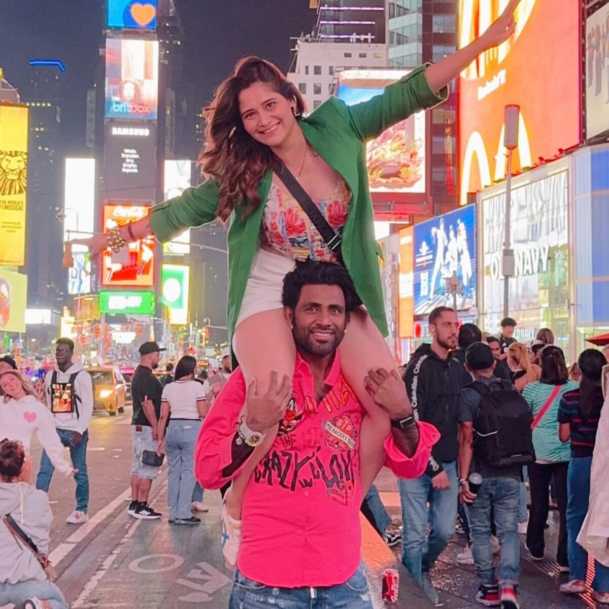 आरती सिंह (Photo: Instagram @artisingh5)