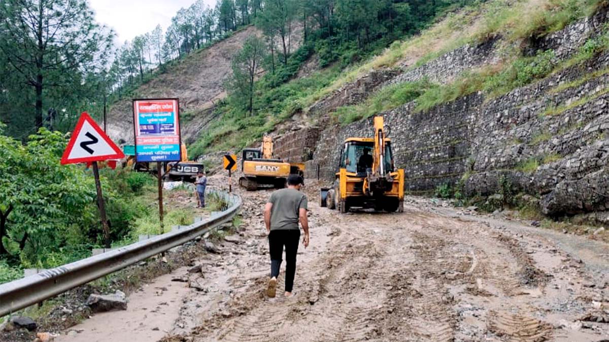 Badrinath National Highway Blocked after landslides (PTI Photo)