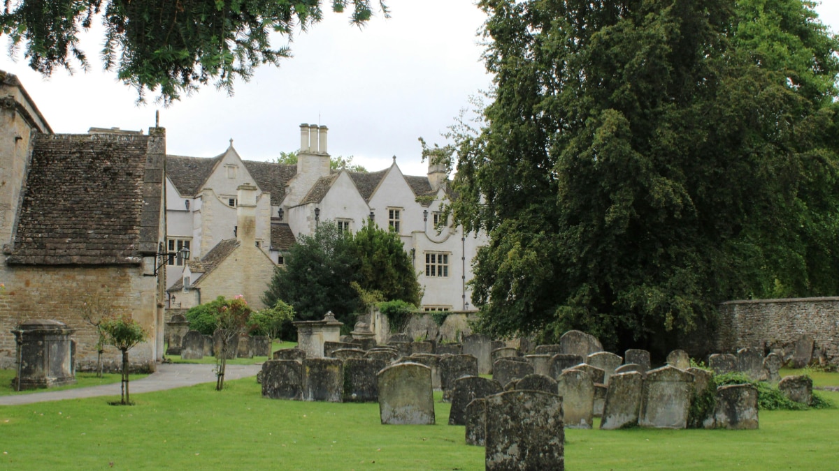 वॉटरकलर पेंटिंग जैसा गांव