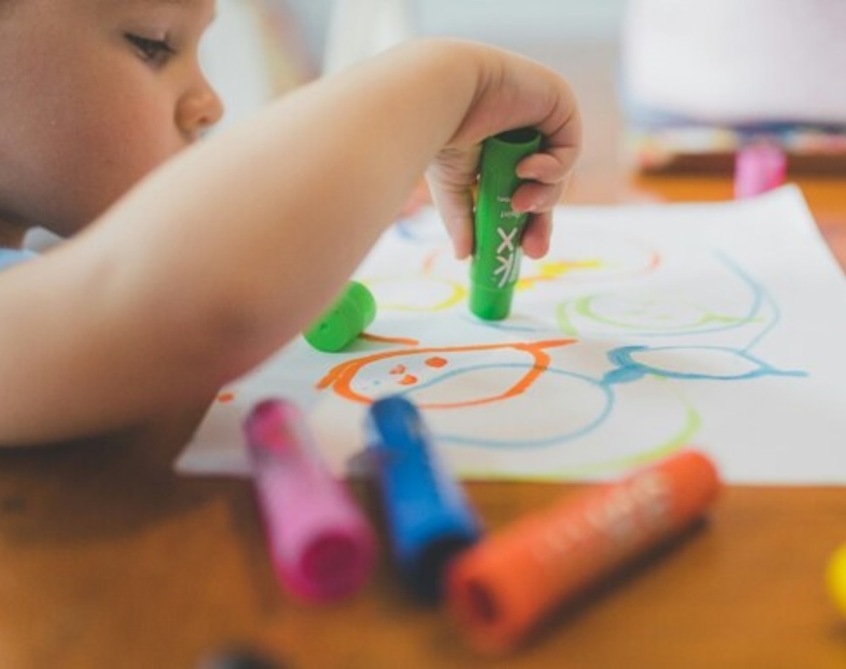 बच्चों की शिक्षा से जुड़े सामान