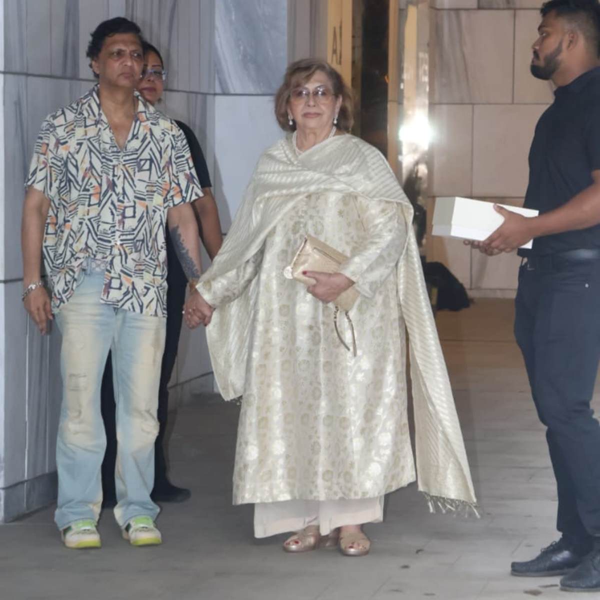 हेलेन भी दिखीं