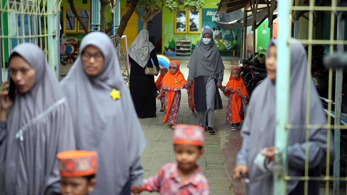 indonesia measles halal vaccine