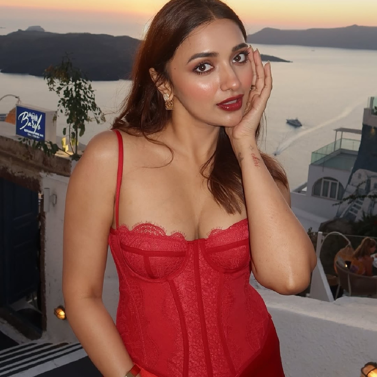 जिया शंकर (Photo: Instagram @jiyaashankarofficial)