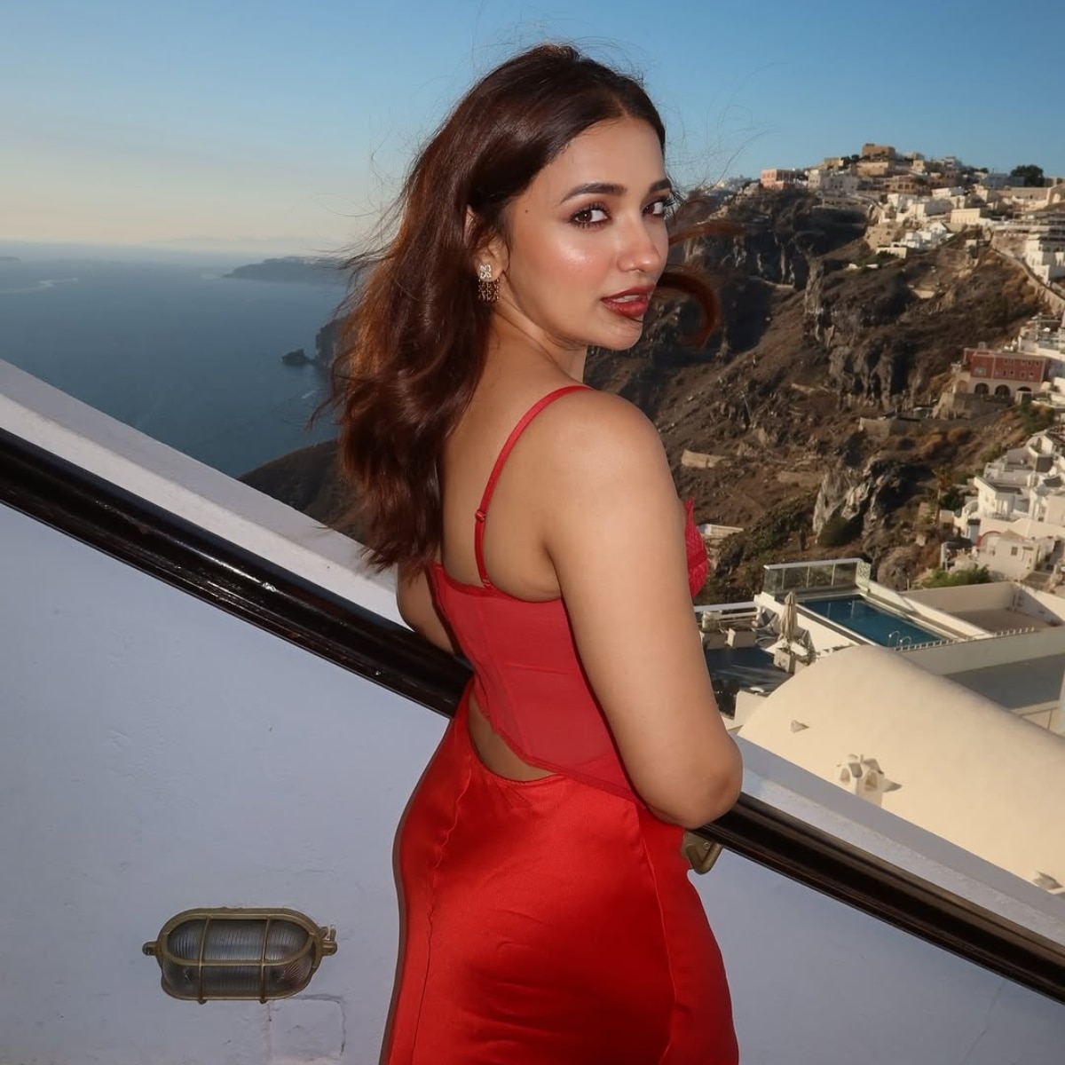 जिया शंकर (Photo: Instagram @jiyaashankarofficial)