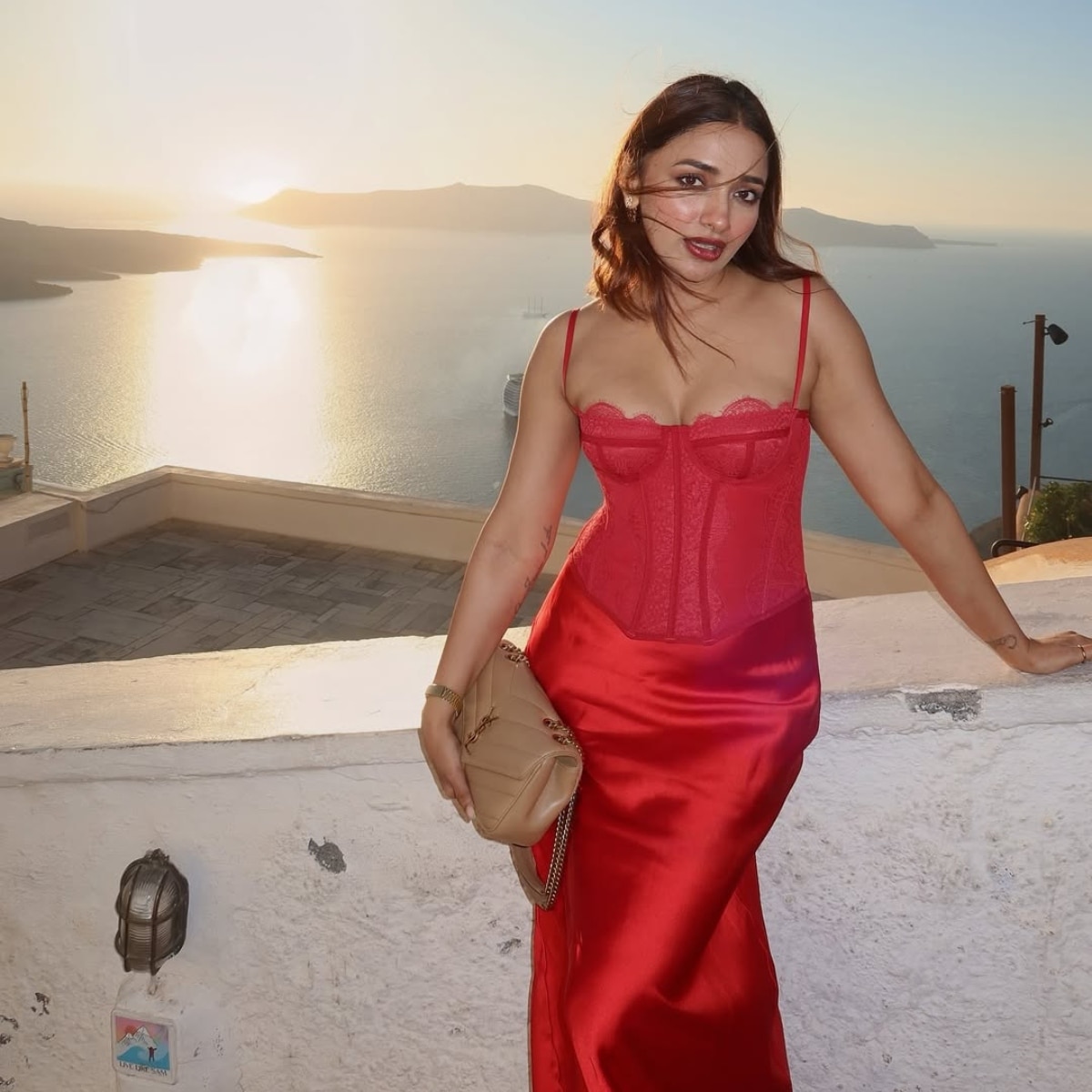 जिया शंकर (Photo: Instagram @jiyaashankarofficial)