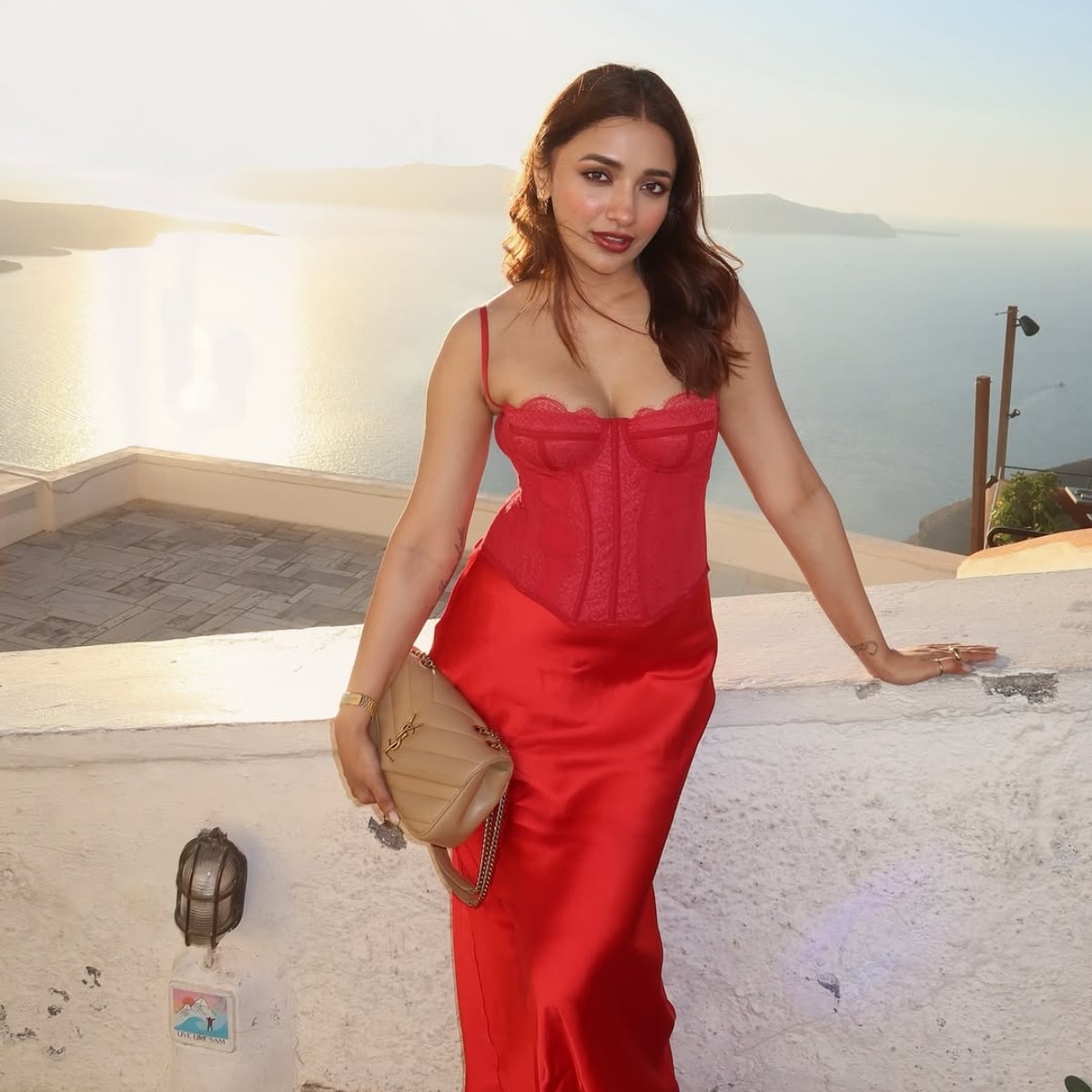 जिया शंकर (Photo: Instagram @jiyaashankarofficial)