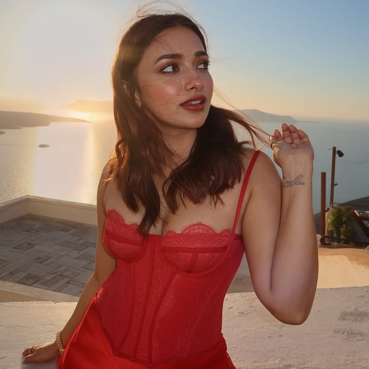 जिया शंकर (Photo: Instagram @jiyaashankarofficial)