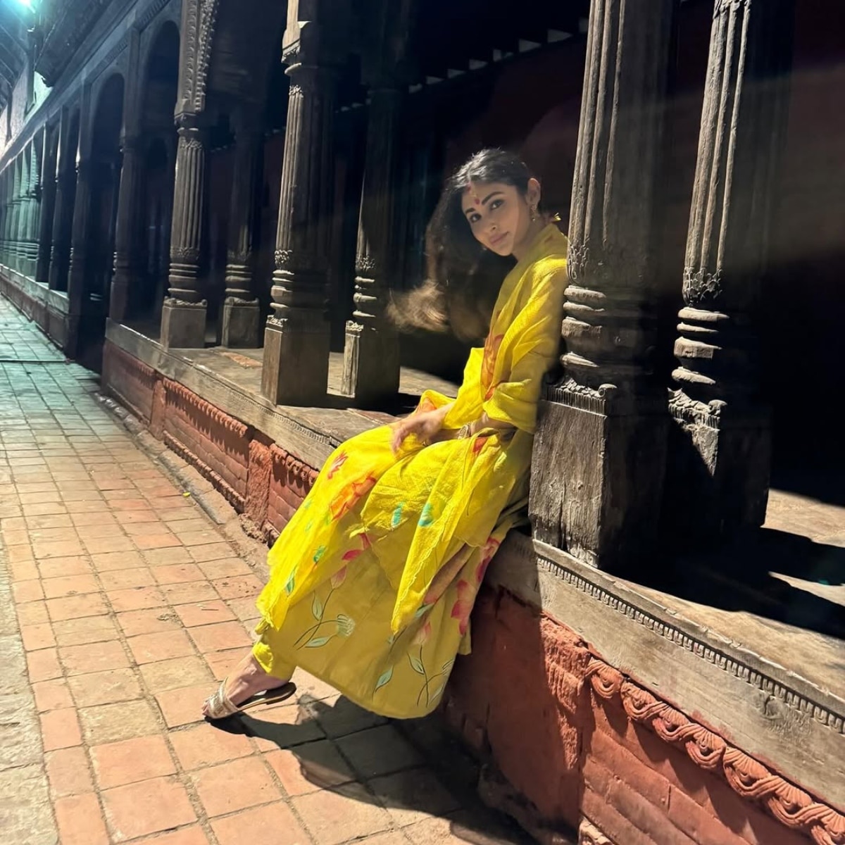 मौनी रॉय (Photo: Instagram @imouniroy)