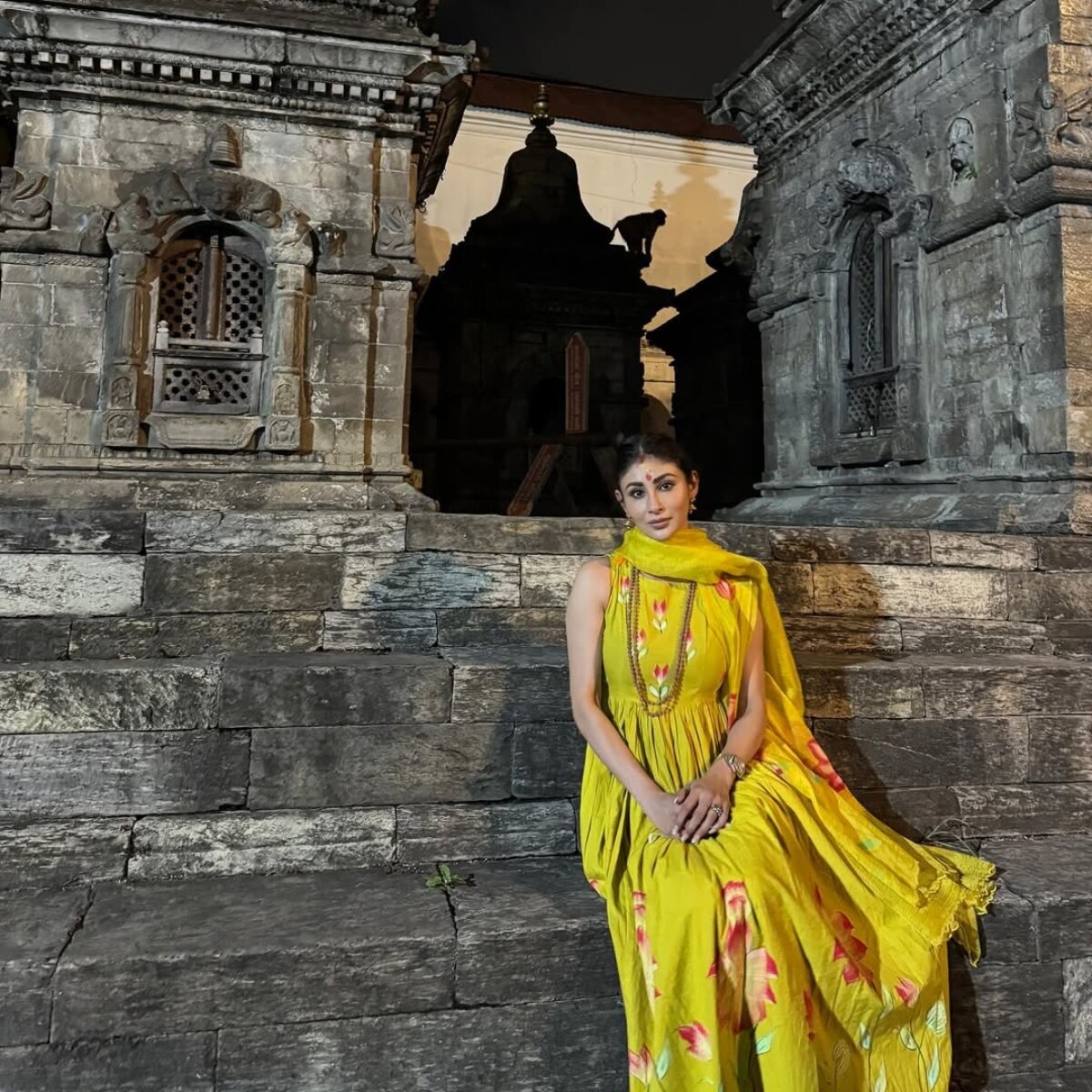 मौनी रॉय (Photo: Instagram @imouniroy)