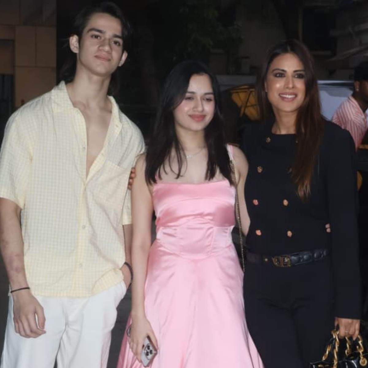 निया-जन्नत भी पहुंचे