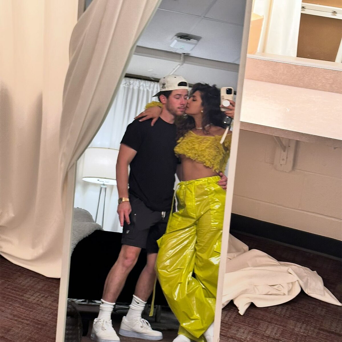 प्रियंका चोपड़ा और निक जोनस 