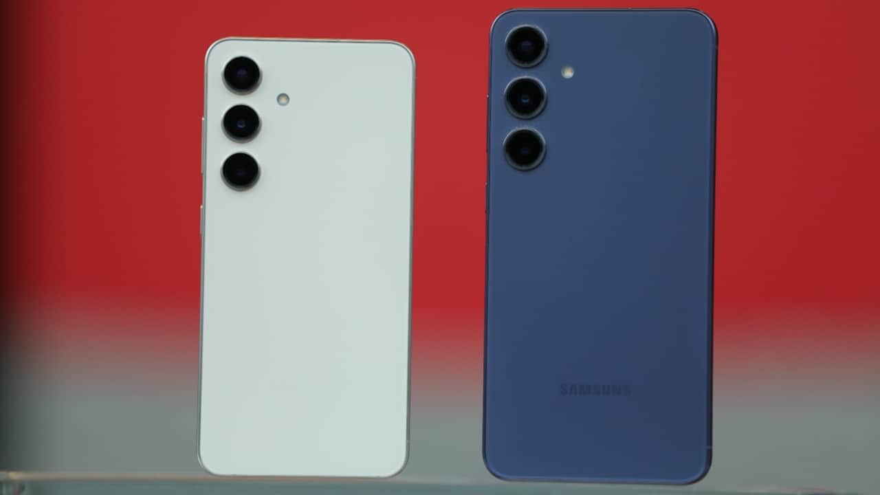 आधी कीमत पर मिल रहा Samsung फोन, ये है खरीदने का सबसे अच्छा मौका - Tech Deals AajTak