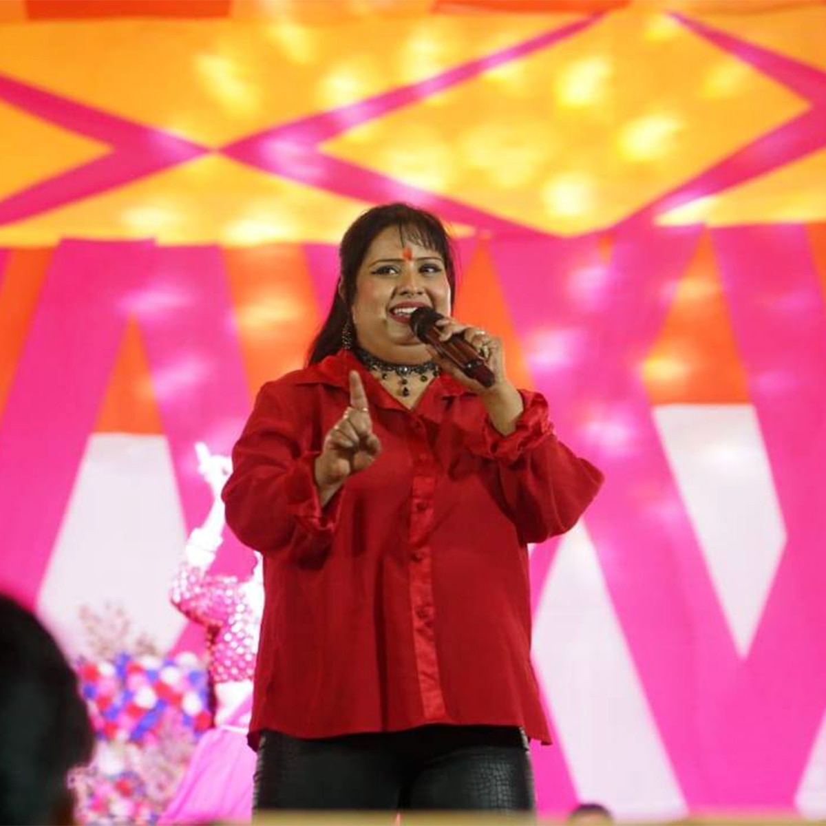 भोजपुरी सिंगर देवी 