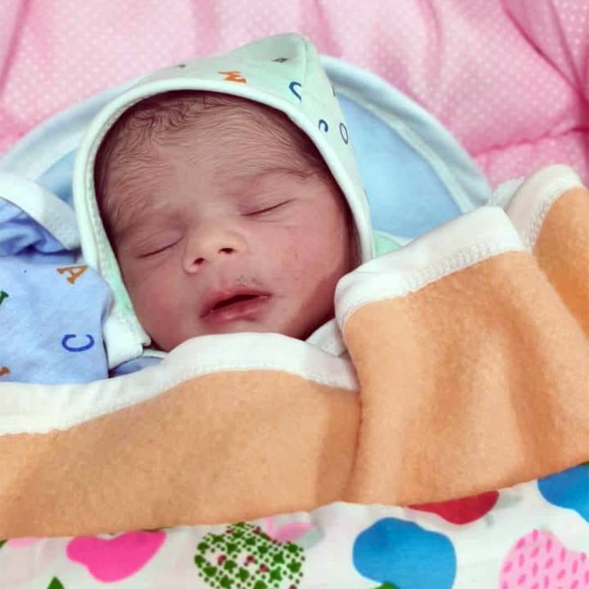 भोजपुरी सिंगर देवी का बेटा