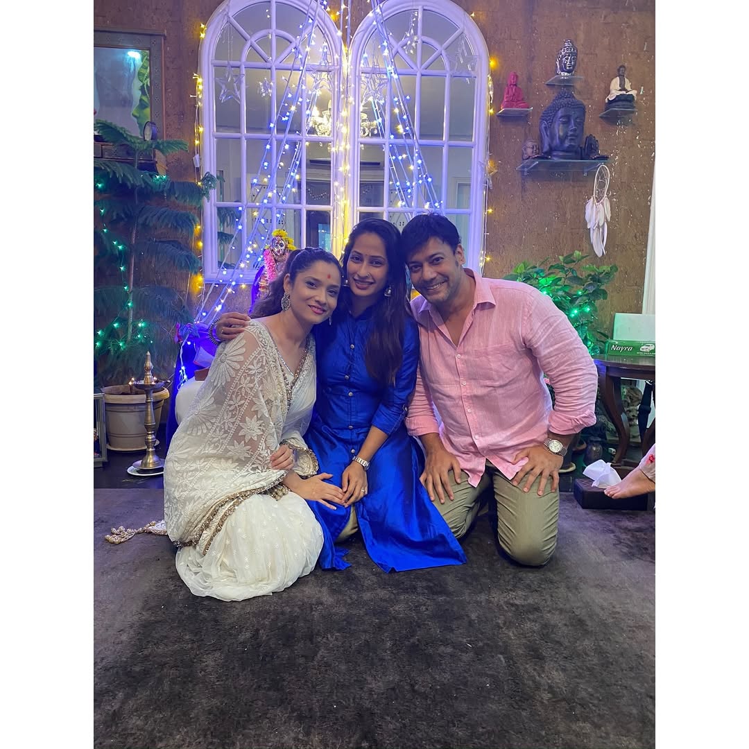 ankita lokhande with priya marathe