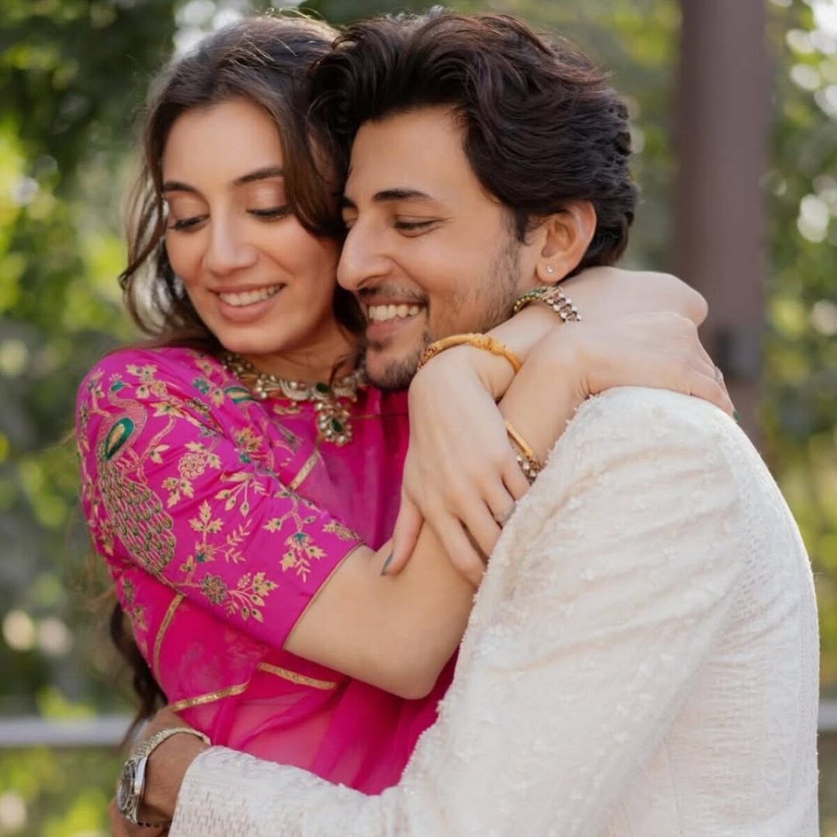 दर्शन रावल और धरल सुरेलिया (Photo: Instagram @darshanravaldz)