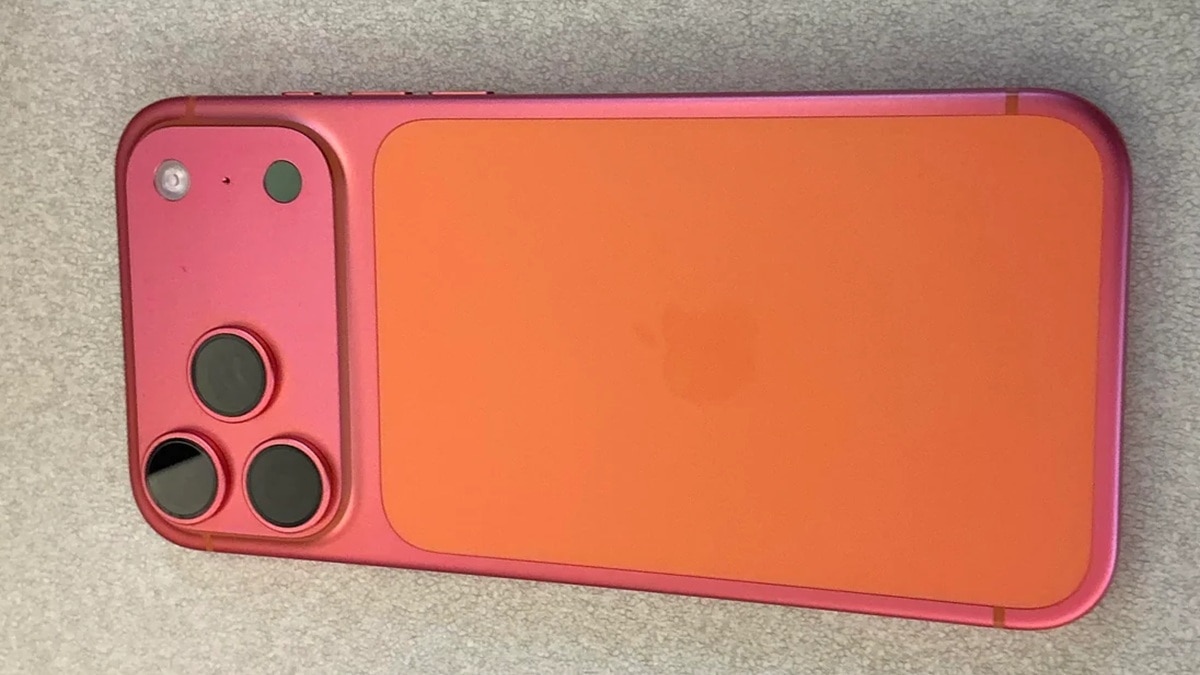 iPhone 17 Pro cosmic orange