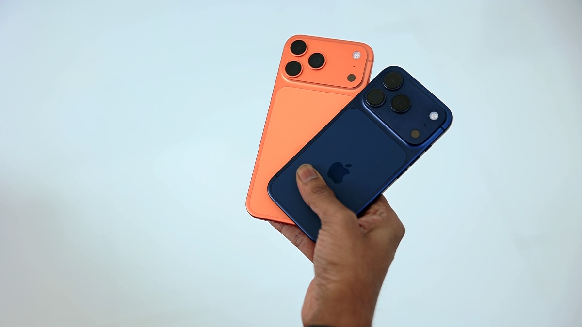 iPhone 17 Pro cosmic orange