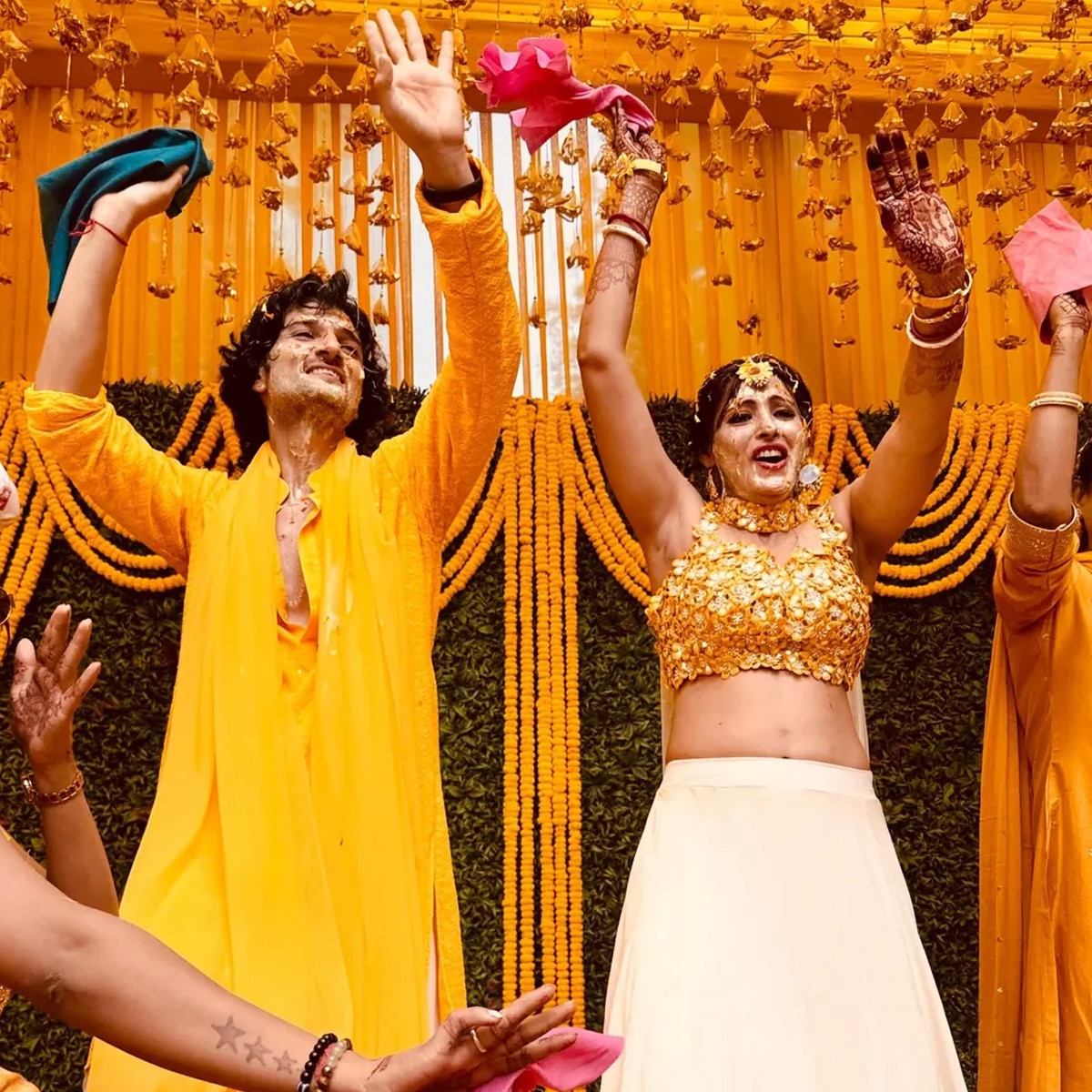 संचिता बनर्जी, रुहान सापरू