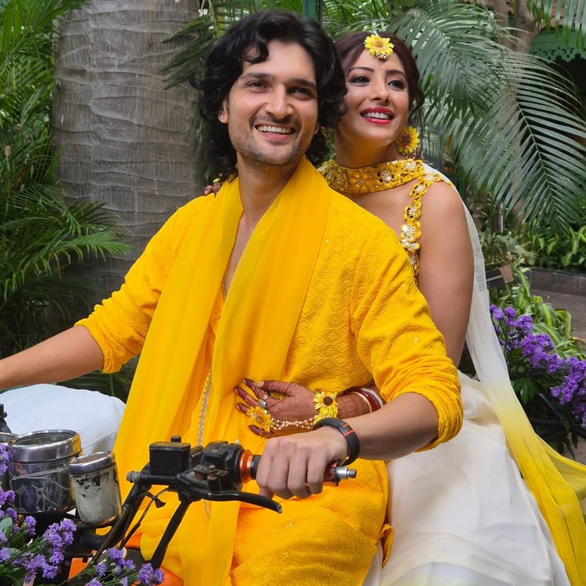 संचिता बनर्जी, रुहान सापरू