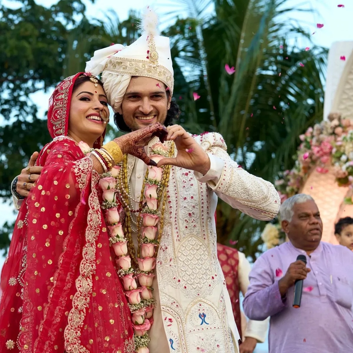 संचिता बनर्जी, रुहान सापरू