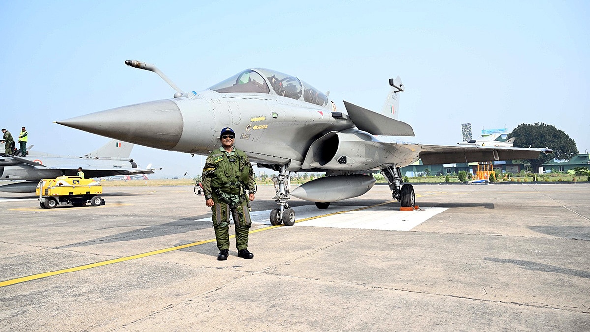  Squadron Leader Shivangi Singh