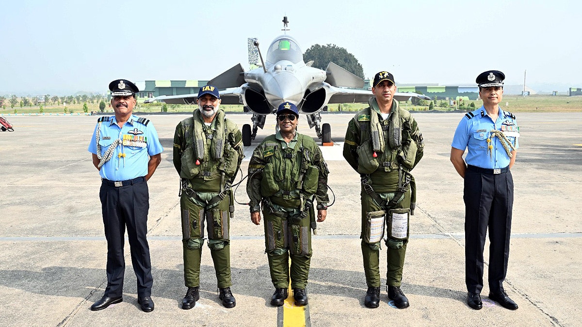  Squadron Leader Shivangi Singh