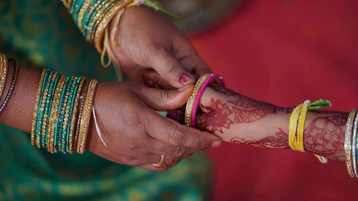 Colorful bangles at Chandni Chowk