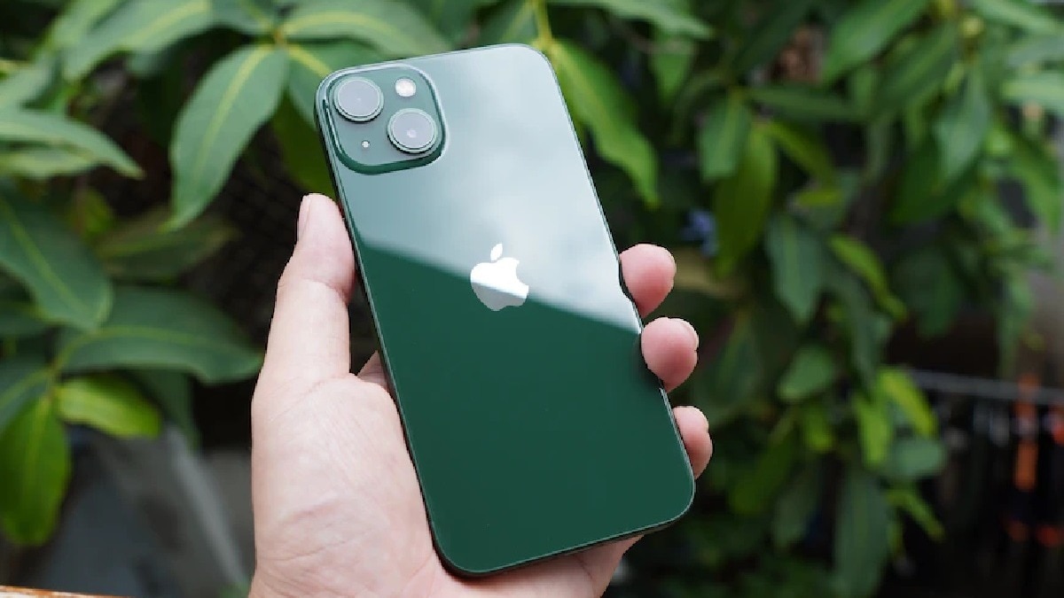 सस्ता iPhone खरीदकर फंस तो नहीं रहे हैं आप? जानिए कहां मिलेगी बेस्ट वैल्यू