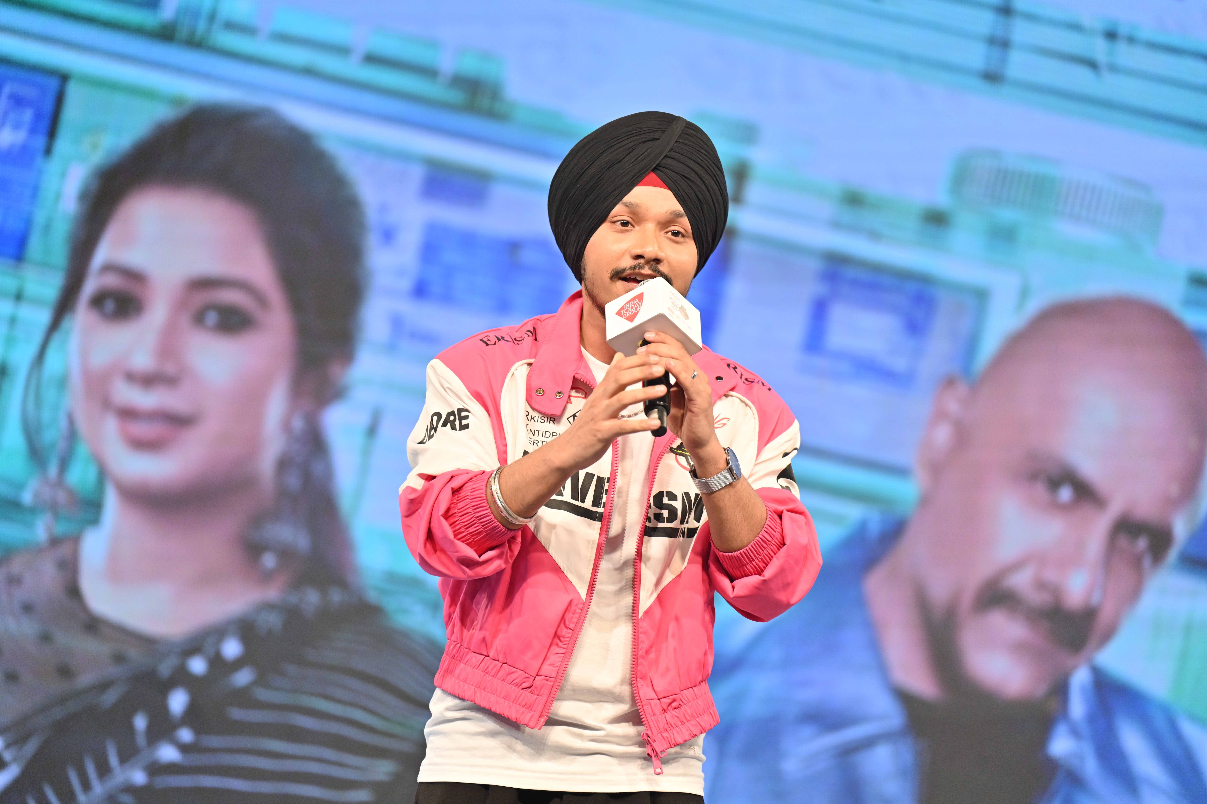 Indian Idol contestants at Sahitya Aajtak