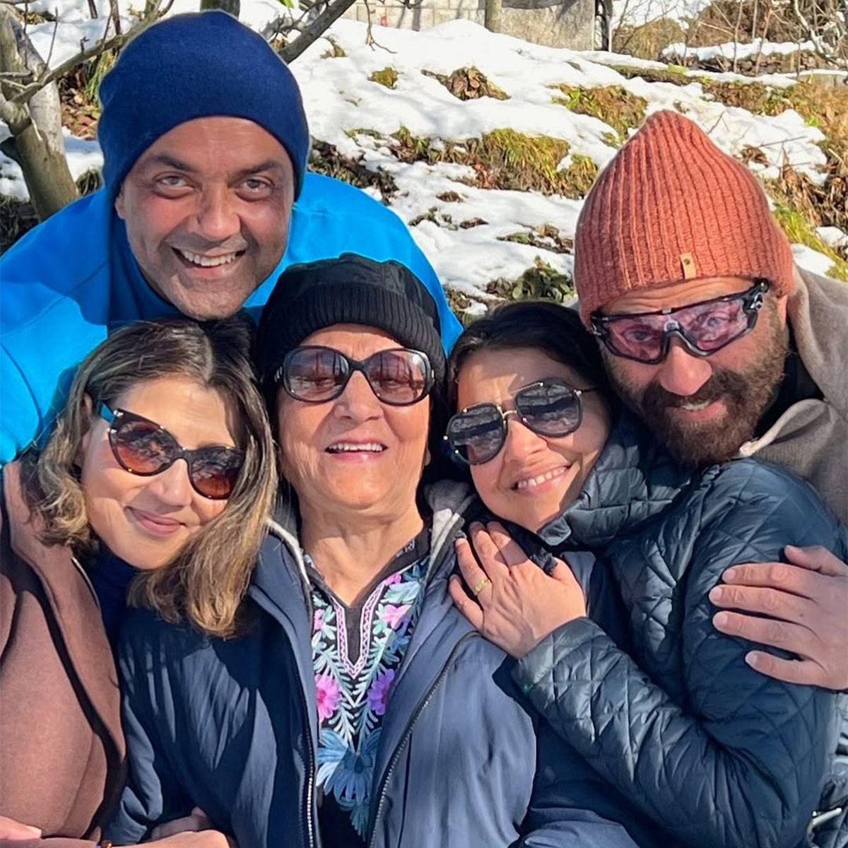 धर्मेंद्र का परिवार