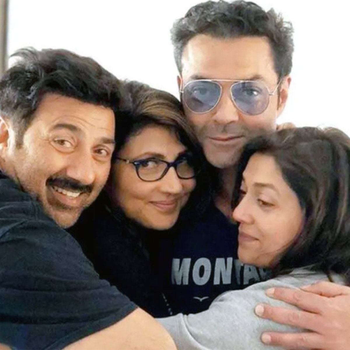 धर्मेंद्र का परिवार