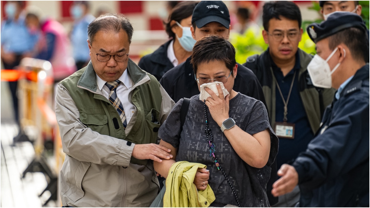 कितनी खौफनाक है हांगकांग की मल्टीस्टोरीज बिल्डिंग में भीषण आग,