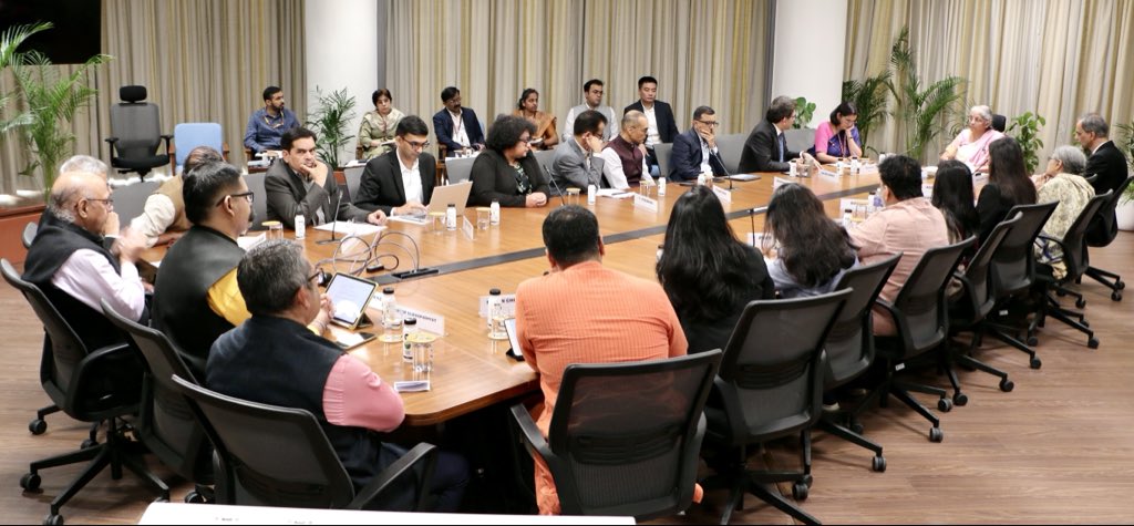 इकोनॉमी को लेकर चर्चा