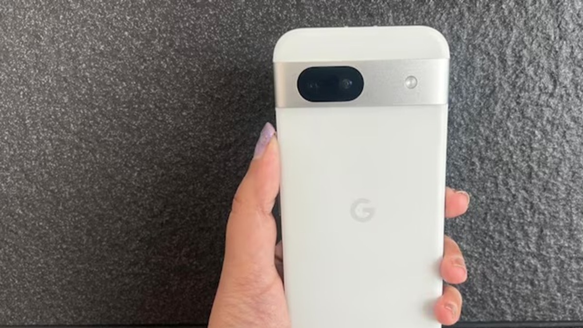 Google Pixel 8a price drop