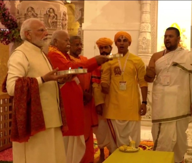 PM Modi and Mohan Bhagwat in Ram Mandir