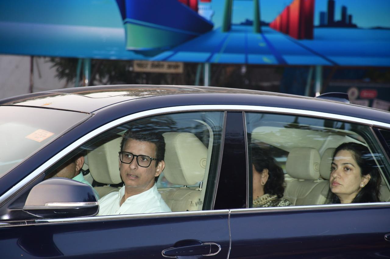 sharman joshi at dharmendra prayer meet