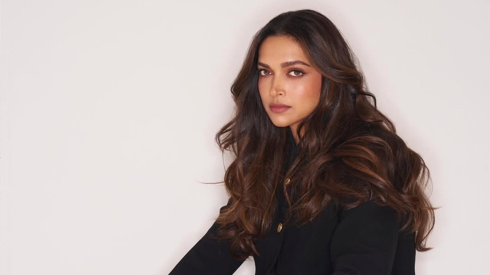 Deepika Padukone reviews Ranveer singh Dhurandhar