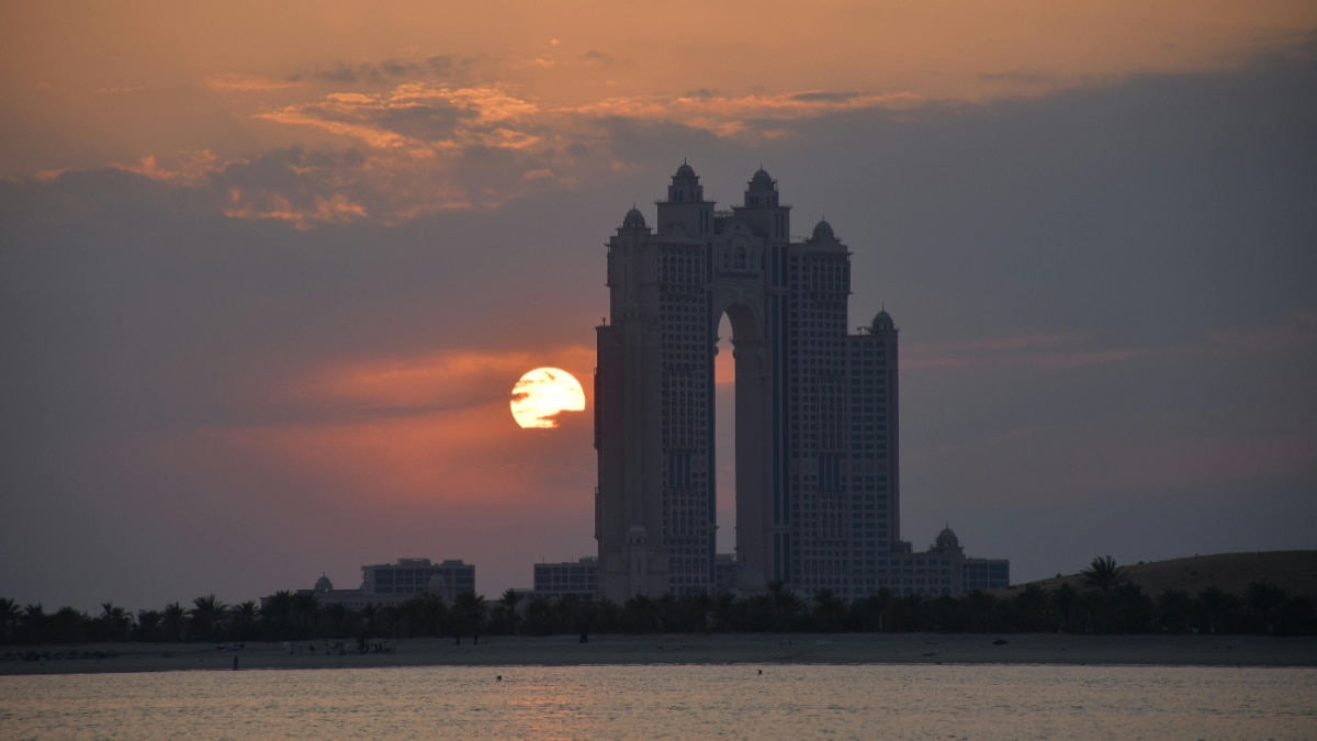 यूएई में कौन-कौन से एमिरेट्स हैं