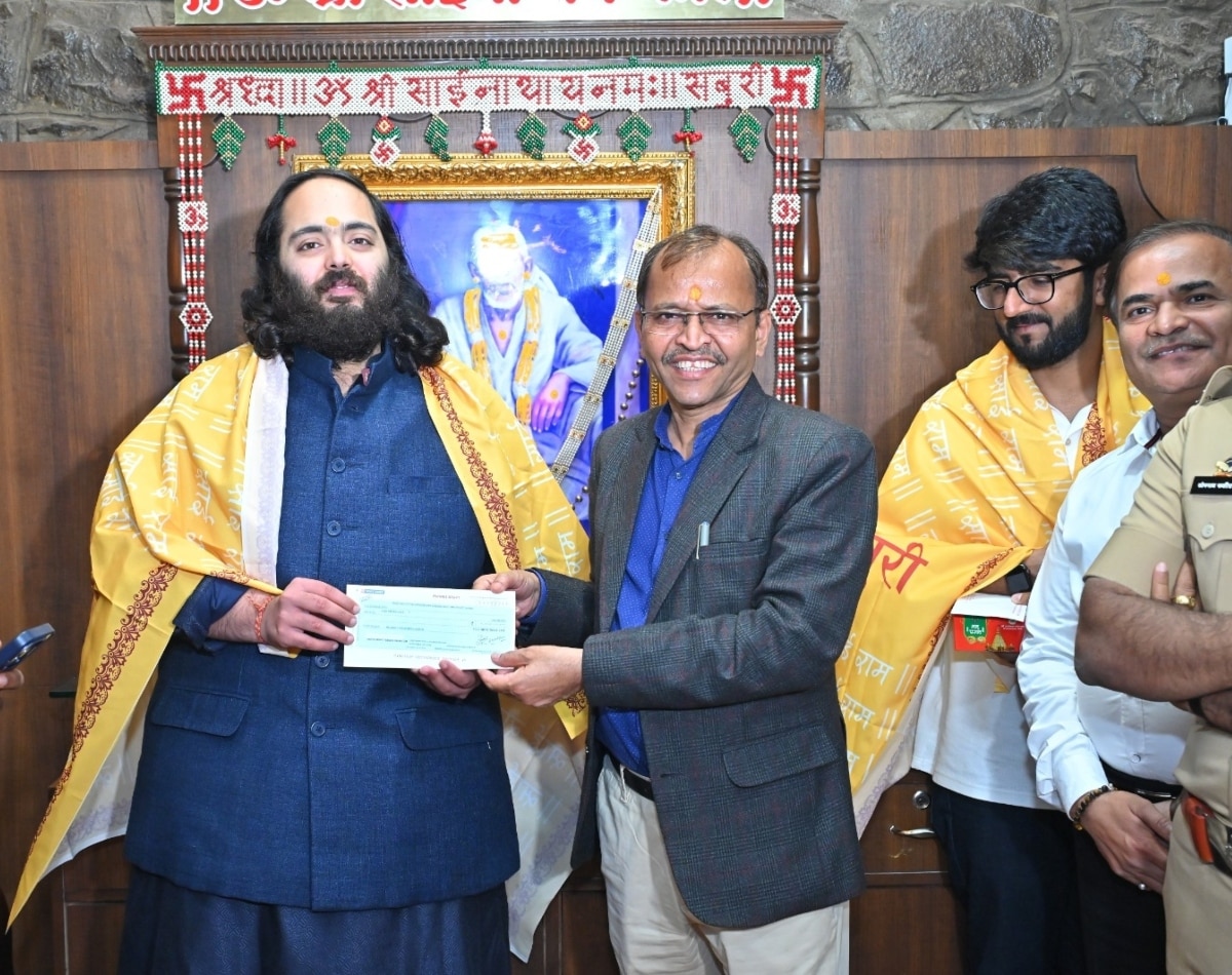 5 करोड़ रुपये का चढ़ावा चढ़ाया