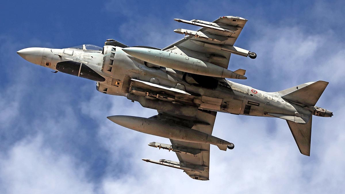 AV-8B Harrier II Fighter Jet