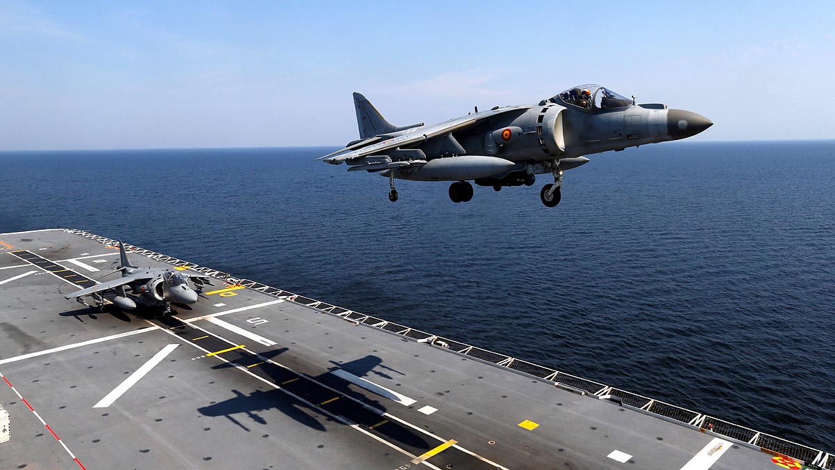 AV-8B Harrier II Fighter Jet