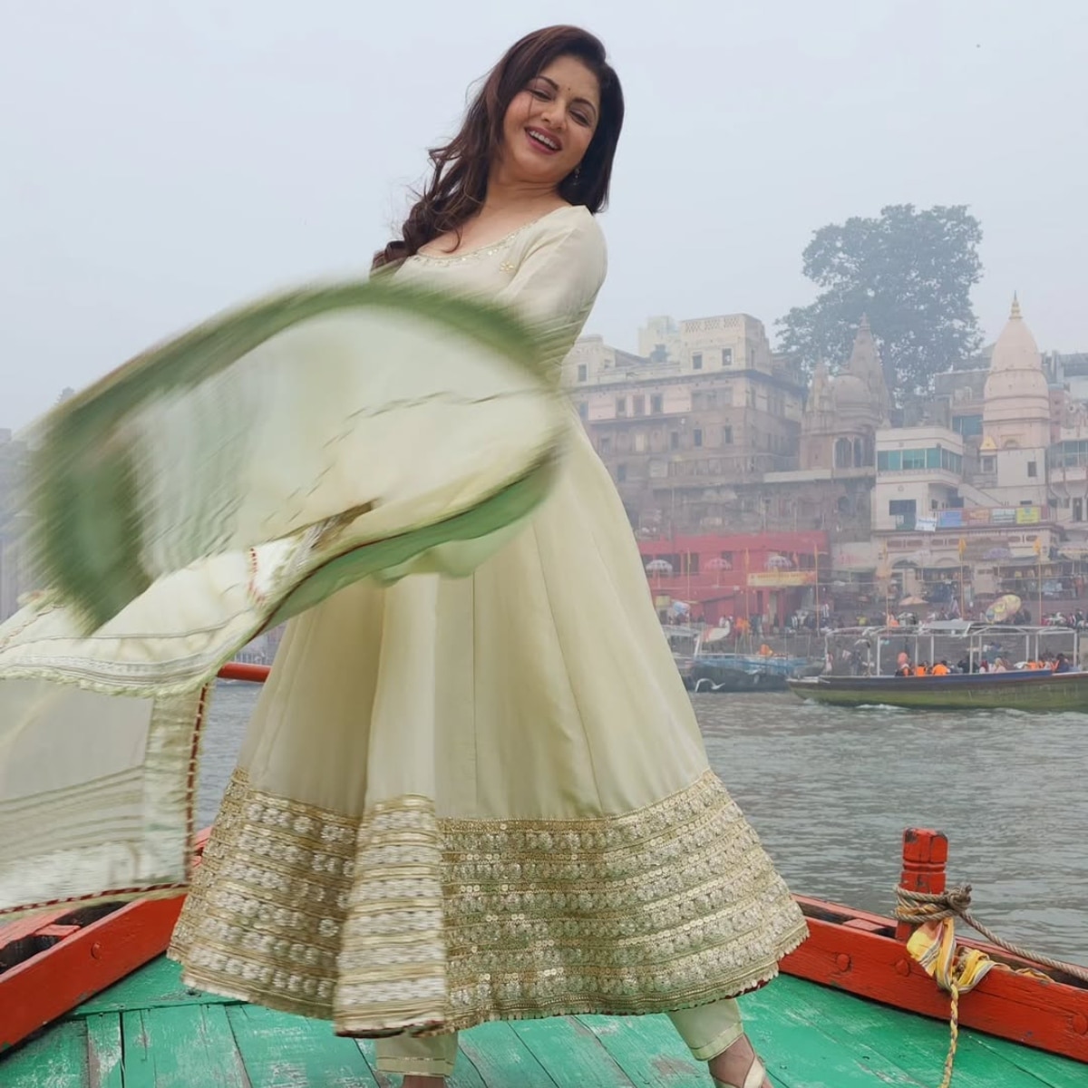 भाग्यश्री (Photo: Instagram @bhagyashree.online)