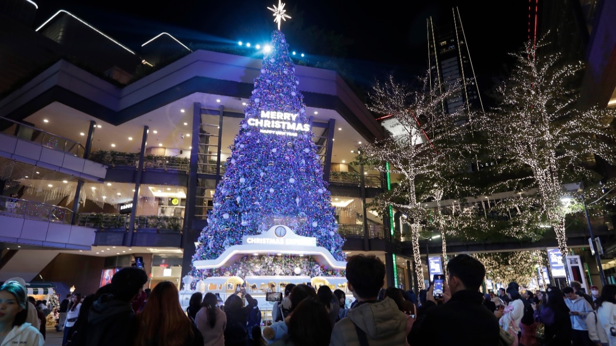 दुनिया क्रिसमस के लिए तैयार