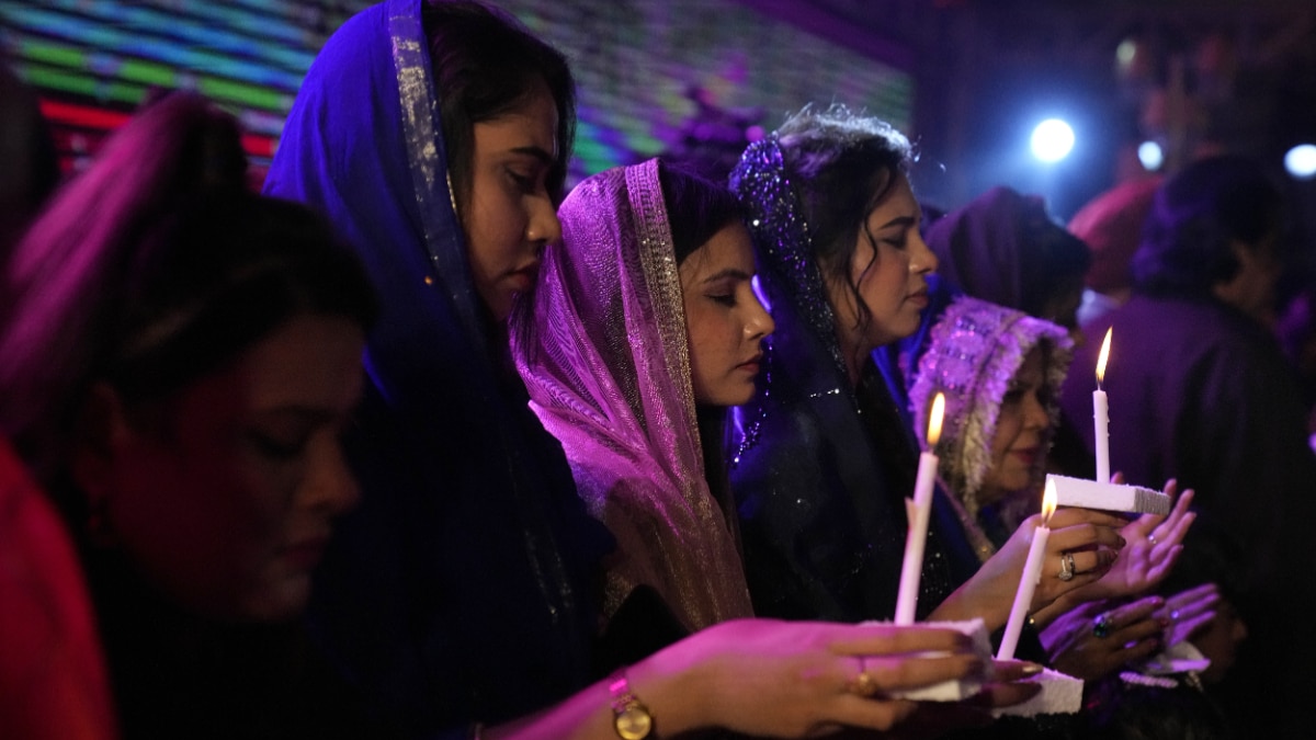 दुनिया क्रिसमस के लिए तैयार