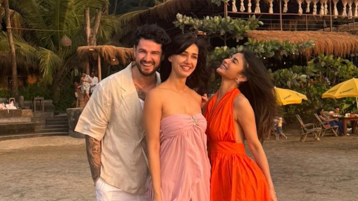 mouni roy disha patani