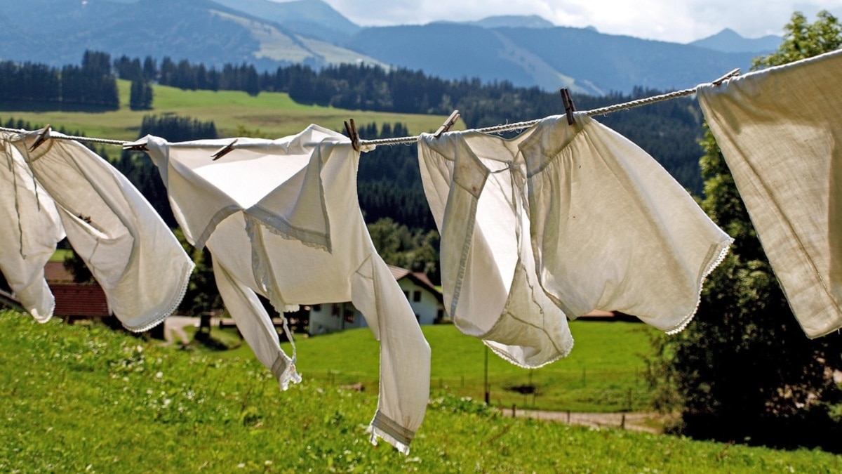 Wet Clothes (Photo: Pexels)