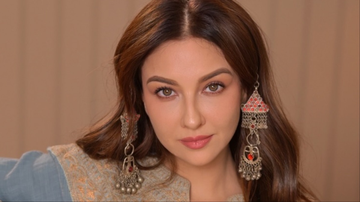 Saumya Tandon earrings