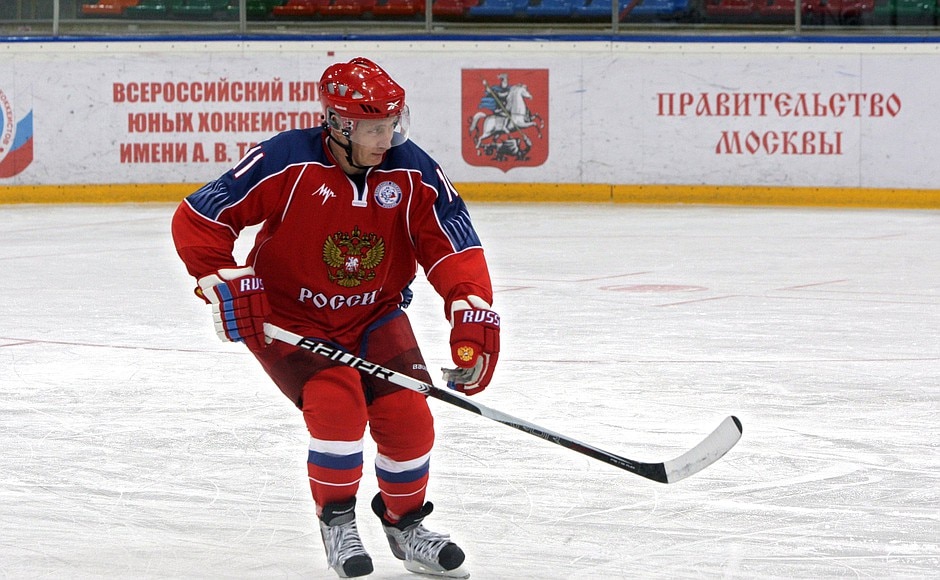 putin ice hockey 